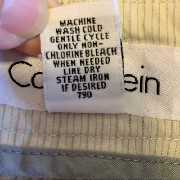 CALVIN KLEIN. Cream Twill Pants, flat front w/ two pockets and two back … - Picture 7 of 9